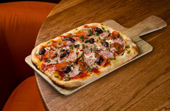 Римская пицца  Капричоза